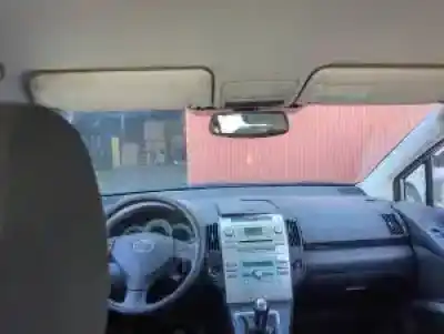 Veículo de Sucata toyota corolla verso (r1) 1cdftv do ano 2004 alimentado 