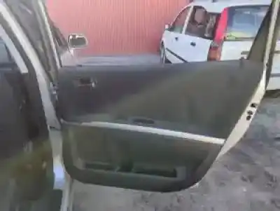 Veículo de Sucata toyota corolla verso (r1) 1cdftv do ano 2004 alimentado 