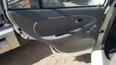 Véhicule à la ferraille kia rio (dc) a3e de l'année 2000 alimenté 