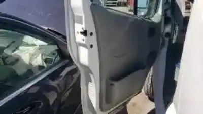 Veículo de Sucata renault trafic combi (ab 4.01) g9u630 do ano 2006 alimentado 