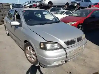 Véhicule à la ferraille opel astra g coupe y17dt de l'année 2000 alimenté 