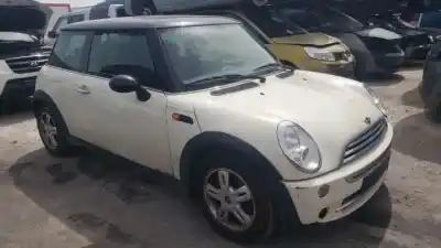 Scrapping Vehicle mini mini (r50,r53) g-w10b16a of the year 2001 powered 
