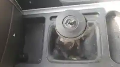 Veículo de Sucata kia sorento (bl) g4js do ano 2002 alimentado 