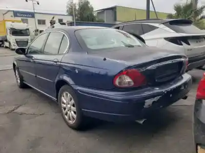 Здавання транспортного засобу jaguar x-type i (x400) 2.5 v6 a las 4 ruedas року 2001 потужний 