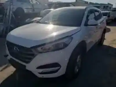 Veicolo di demolizione HYUNDAI TUCSON (TL) D4FD dell'anno 2015 alimentato 