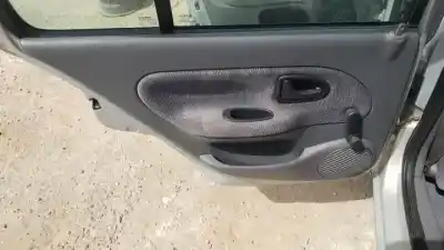 Здавання транспортного засобу renault clio ii fase i (b/cbo) e7j634 року 1998 потужний 