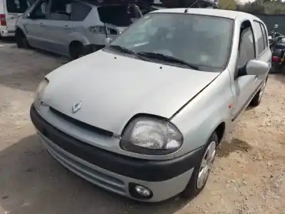 Здавання транспортного засобу renault clio ii fase i (b/cbo) e7j634 року 1998 потужний 