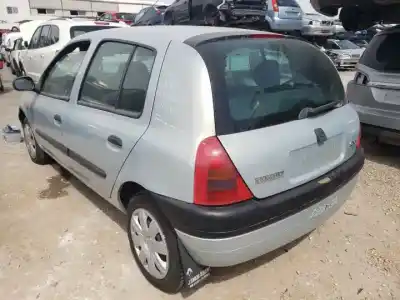 Здавання транспортного засобу renault clio ii fase i (b/cbo) e7j634 року 1998 потужний 
