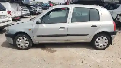 Здавання транспортного засобу renault clio ii fase i (b/cbo) e7j634 року 1998 потужний 