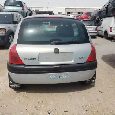 Здавання транспортного засобу renault clio ii fase i (b/cbo) e7j634 року 1998 потужний 