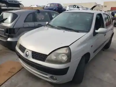 Здавання транспортного засобу renault clio ii fase ii (b/cb0) d7f726.d7fg7 року 2001 потужний 