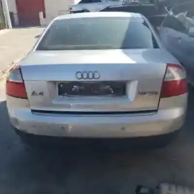 Veículo de Sucata audi a4 berlina (8e) avf.awx do ano 2001 alimentado 
