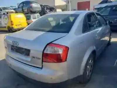 Veículo de Sucata audi a4 berlina (8e) avf.awx do ano 2001 alimentado 