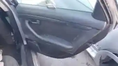 Veículo de Sucata audi a4 berlina (8e) avf.awx do ano 2001 alimentado 