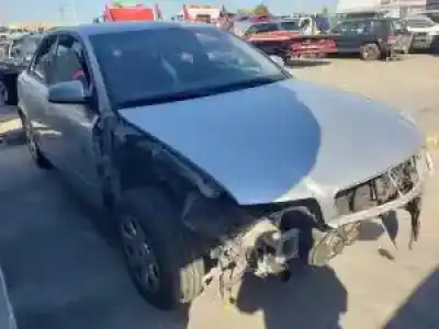Veículo de Sucata audi a4 berlina (8e) avf.awx do ano 2001 alimentado 