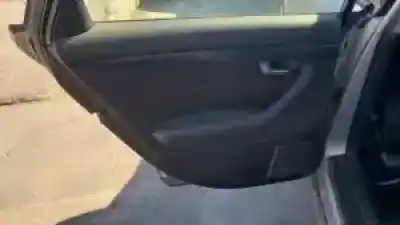 Veículo de Sucata audi a4 berlina (8e) avf.awx do ano 2001 alimentado 