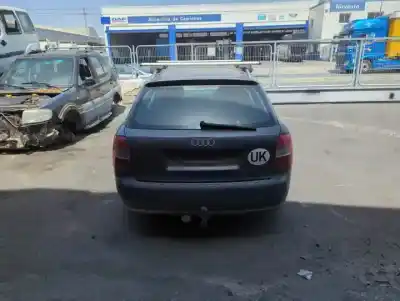 Scrapping Vehicle audi a4 avant (8e) avf of the year 2001 powered 