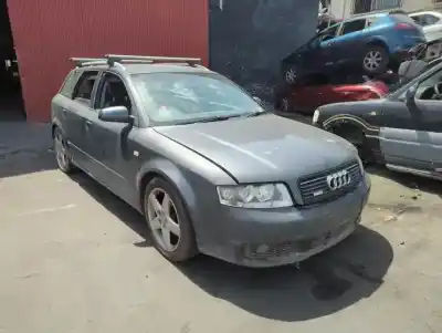 Scrapping Vehicle audi a4 avant (8e) avf of the year 2001 powered 