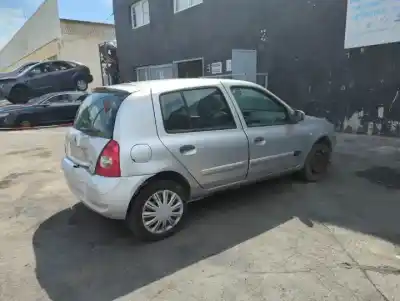 Здавання транспортного засобу renault clio ii fase ii (b/cb0) d4f722 року 2001 потужний 