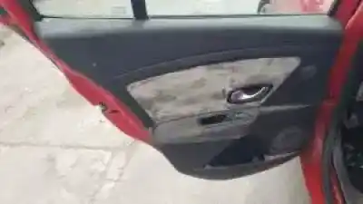 Veículo de Sucata renault megane iii berlina 5 p k4m858 do ano 2008 alimentado 