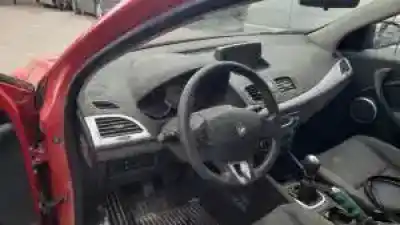 Veículo de Sucata renault megane iii berlina 5 p k4m858 do ano 2008 alimentado 