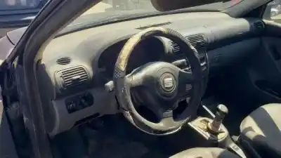 Здавання транспортного засобу seat leon (1m1) agr року 1999 потужний 