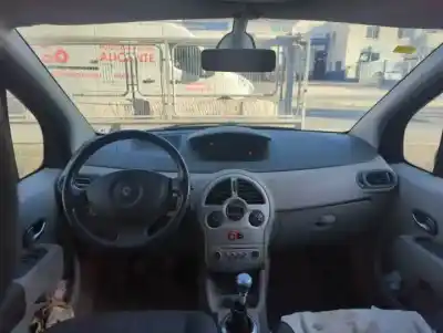 Veículo de Sucata renault grand modus k9k750 do ano 2004 alimentado 