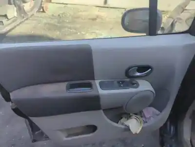 Veículo de Sucata renault grand modus k9k750 do ano 2004 alimentado 