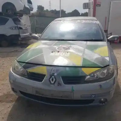 Veicolo di demolizione renault laguna ii (bg0) m9r740 dell'anno 2005 alimentato 