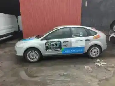 Veicolo di demolizione ford focus berlina (cap) d/kkda dell'anno 2005 alimentato 