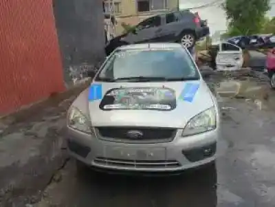 Veicolo di demolizione ford focus berlina (cap) d/kkda dell'anno 2005 alimentato 