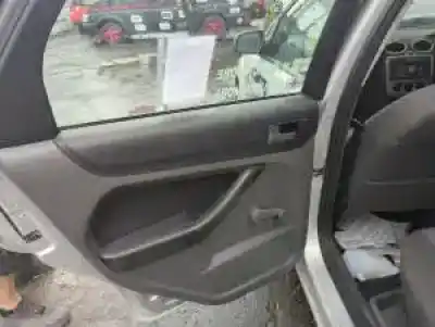 Veicolo di demolizione ford focus berlina (cap) d/kkda dell'anno 2005 alimentato 