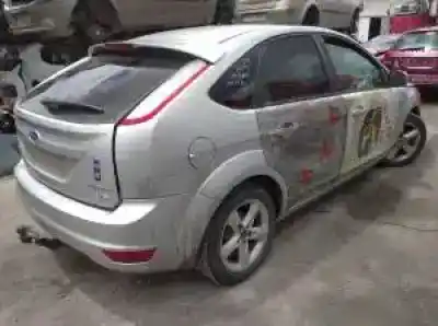 Veicolo di demolizione ford focus lim. (cb4) g8da. g8db. g8dd. g8de. g8df dell'anno 2010 alimentato 