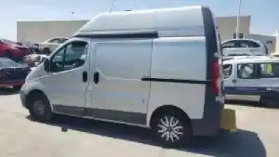 Veículo de Sucata opel vivaro m9r630. m9r780. m9r782. m9r786 do ano 2006 alimentado 