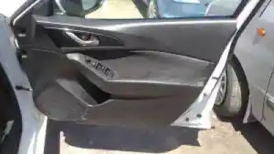 Veicolo di demolizione mazda 3 (bm/bn) sh01 dell'anno 2013 alimentato 