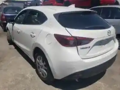 Veicolo di demolizione mazda 3 (bm/bn) sh01 dell'anno 2013 alimentato 