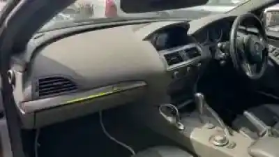 Scrapping Vehicle bmw serie 6 cabrio (e64) n62b44a of the year 2004 powered 