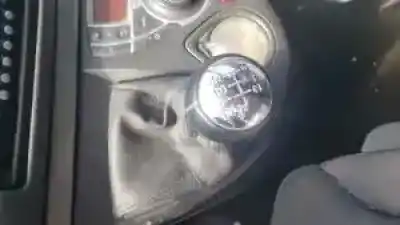 Vehicul casat peugeot 807 2.0 hdi cat (rhk / dw10uted4) al anului 2006 alimentat 