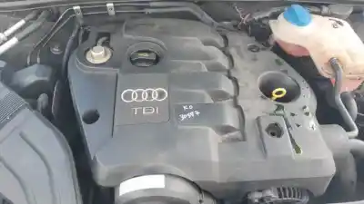 Veículo de Sucata audi a4 berlina (8e) avf.awx do ano 2001 alimentado 