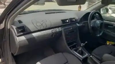 Veículo de Sucata audi a4 berlina (8e) avf.awx do ano 2001 alimentado 