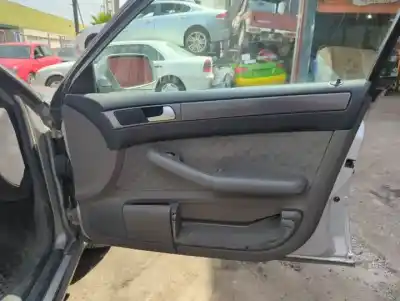 Здавання транспортного засобу audi a6 avant (4b5) ake.aym.bfc року 2001 потужний 