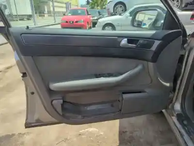 Здавання транспортного засобу audi a6 avant (4b5) ake.aym.bfc року 2001 потужний 