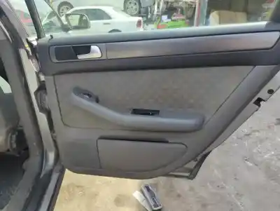 Здавання транспортного засобу audi a6 avant (4b5) ake.aym.bfc року 2001 потужний 