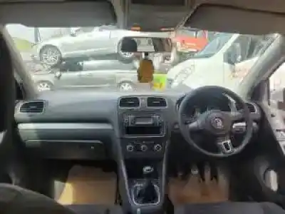 Véhicule à la ferraille volkswagen golf vi (5k1) cayc de l'année 2010 alimenté 