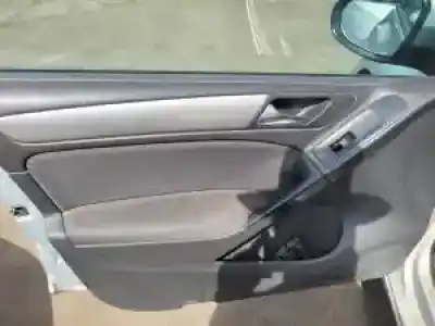 Véhicule à la ferraille volkswagen golf vi (5k1) cayc de l'année 2010 alimenté 