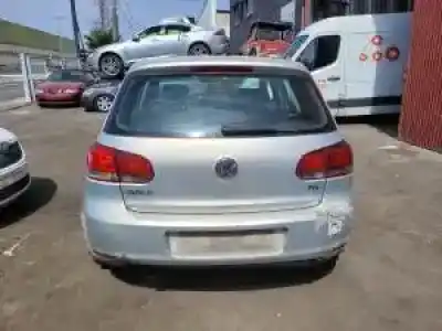 Véhicule à la ferraille volkswagen golf vi (5k1) cayc de l'année 2010 alimenté 