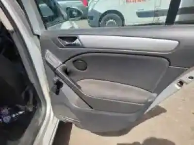 Véhicule à la ferraille volkswagen golf vi (5k1) cayc de l'année 2010 alimenté 