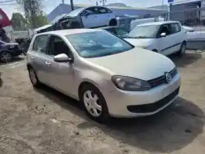 Véhicule à la ferraille volkswagen golf vi (5k1) cayc de l'année 2010 alimenté 