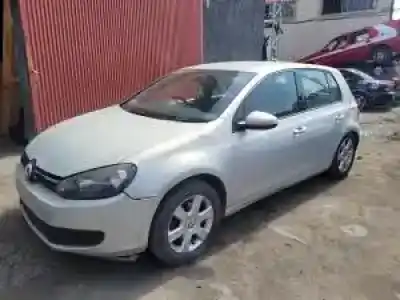 Verschrottungsfahrzeug VOLKSWAGEN GOLF VI (5K1) CAYC des Jahres 2010 angetrieben 