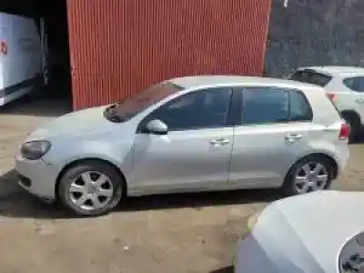 Véhicule à la ferraille volkswagen golf vi (5k1) cayc de l'année 2010 alimenté 